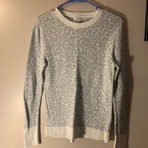 White and gray leopard print seater. Heavier material, worn once or twice.